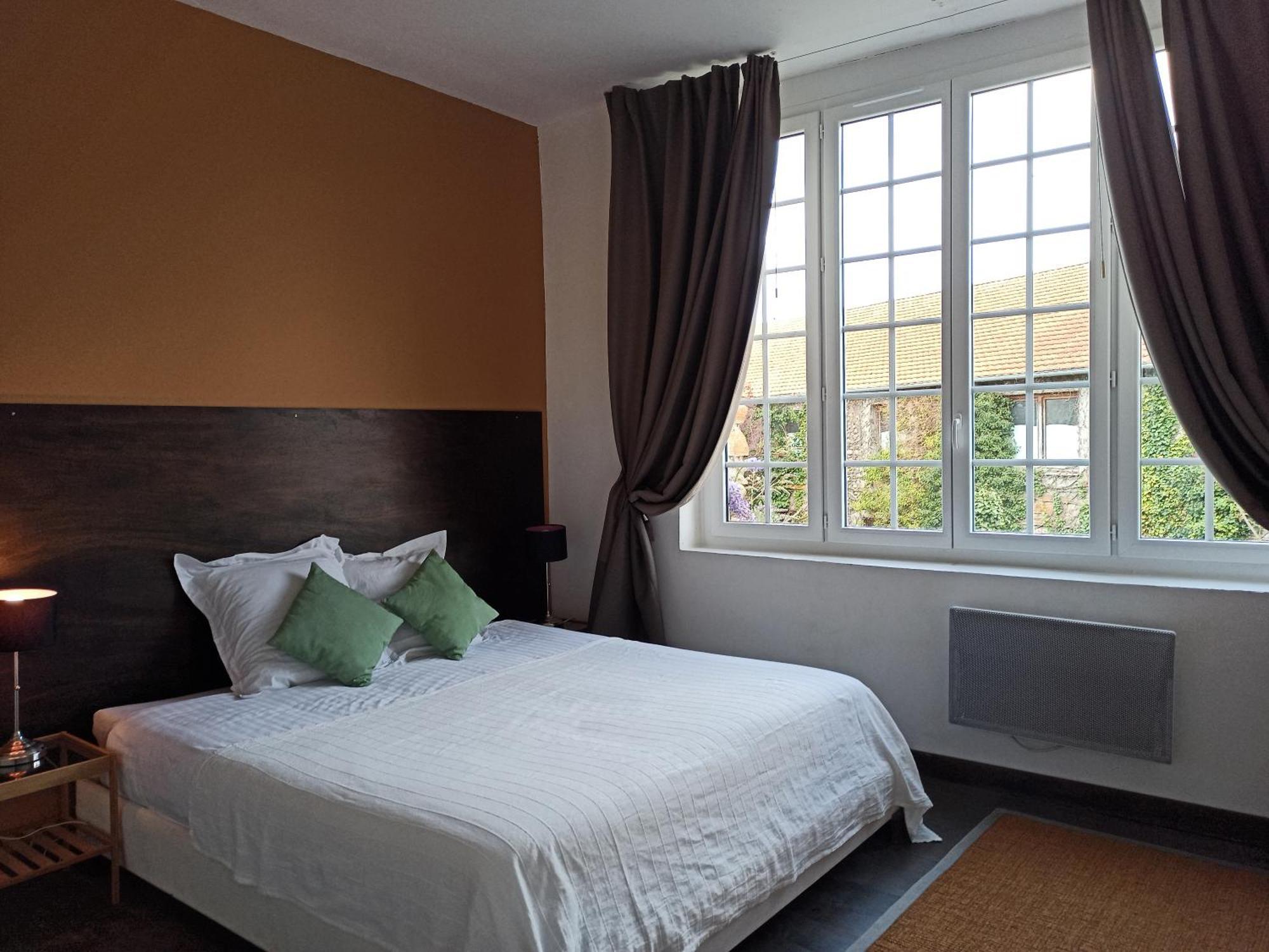 Le Dinanga Bed and Breakfast Léran Eksteriør billede